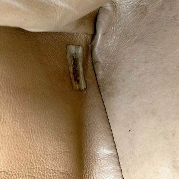 175634AX (S6) Chanel Shoulder Bag Mustard Caviar Skin - Picture 7 of 9